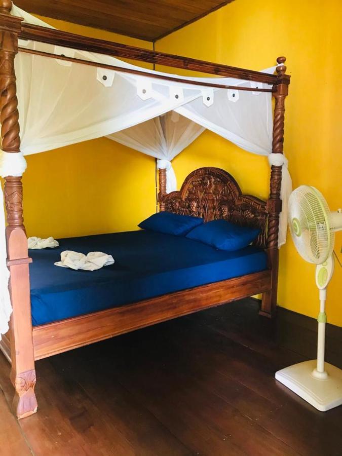 Panorama Backpackers Hotel Bunaken Exterior foto