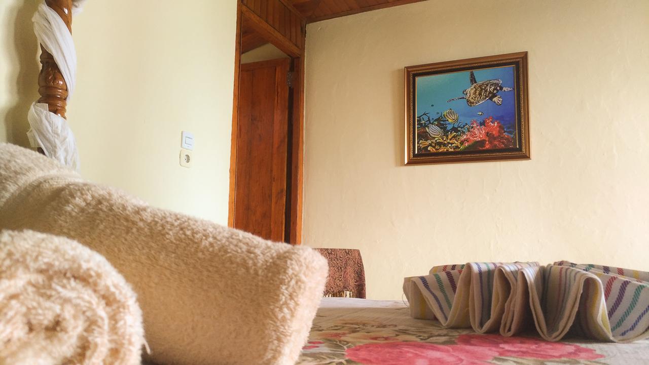 Panorama Backpackers Hotel Bunaken Exterior foto