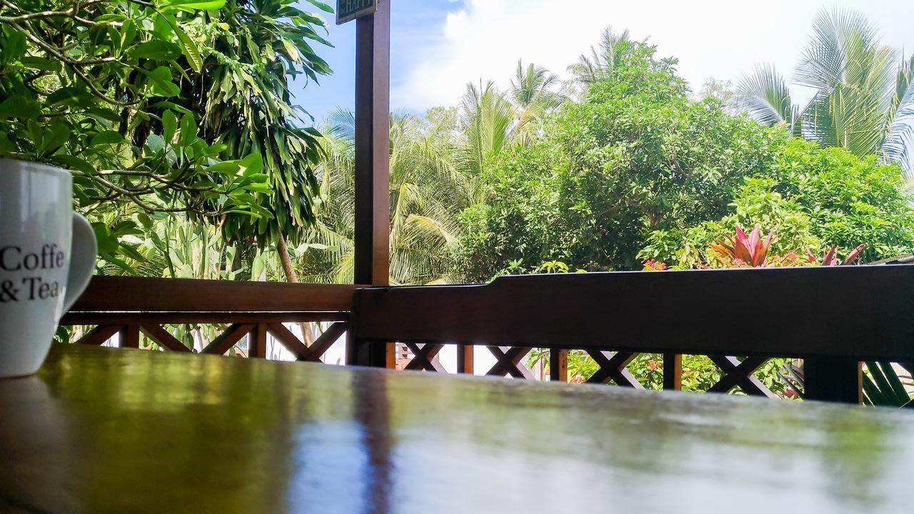 Panorama Backpackers Hotel Bunaken Exterior foto