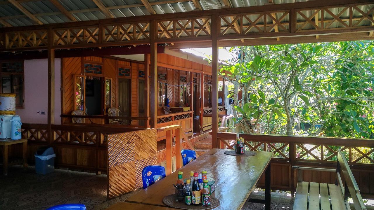 Panorama Backpackers Hotel Bunaken Exterior foto