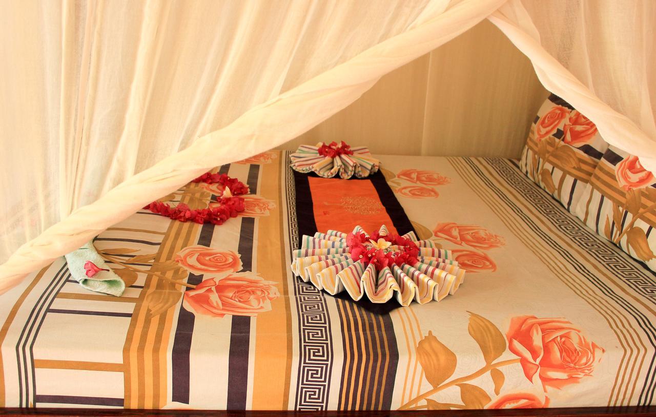 Panorama Backpackers Hotel Bunaken Exterior foto